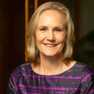 Head and shoulders photo of Juliet Munro.