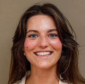 Head and shoulders photo of Rachel Morgan.
